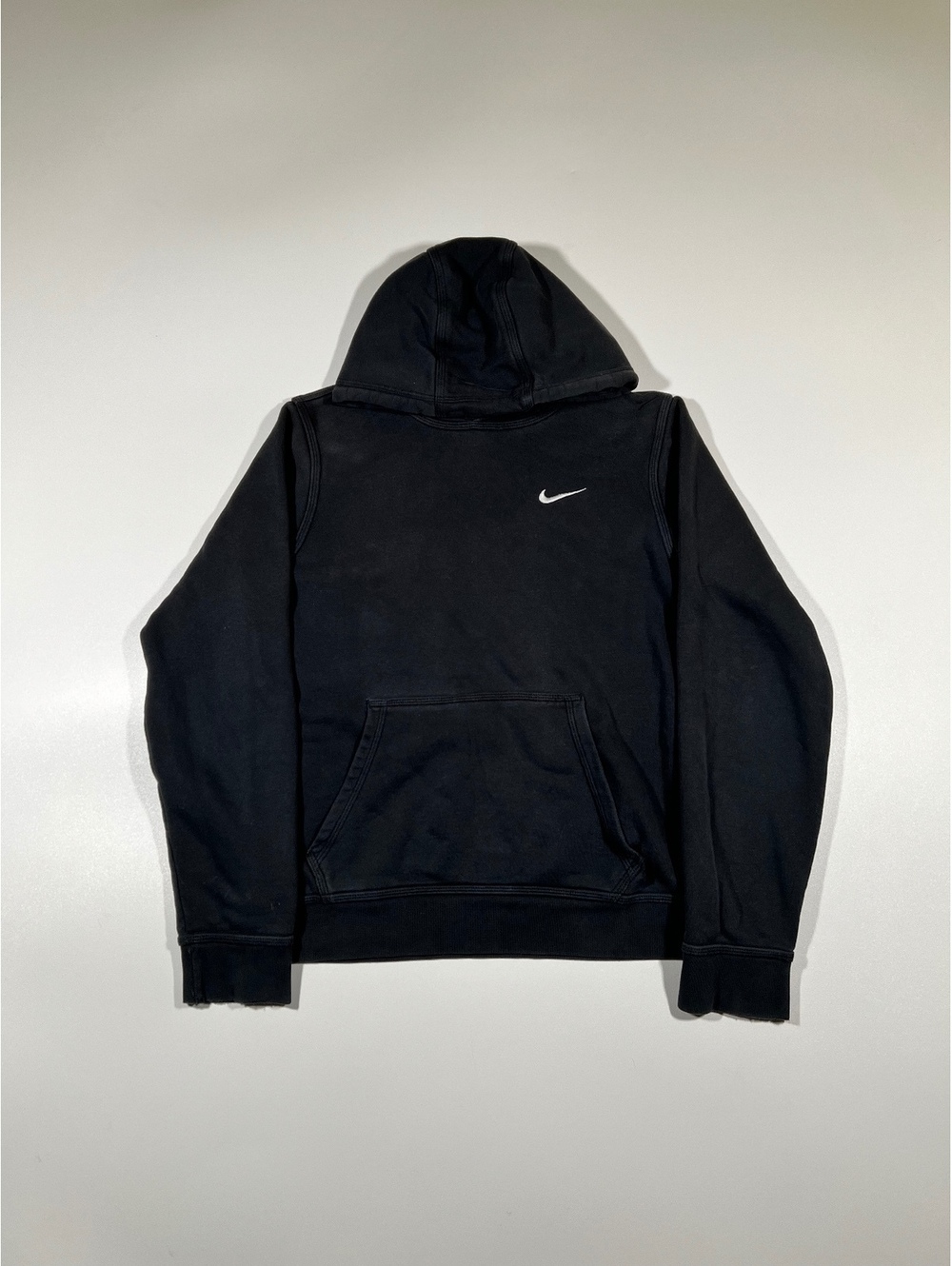 Nike Black Pullover Hoodie Small Swoosh Logo Classic Sportswear